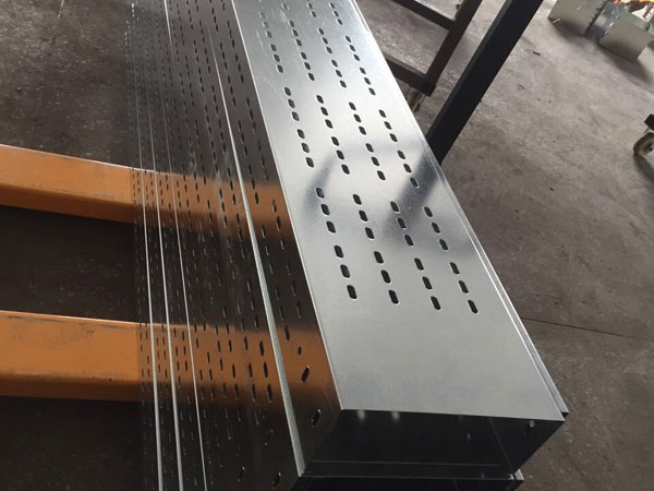 托盤式電纜橋架